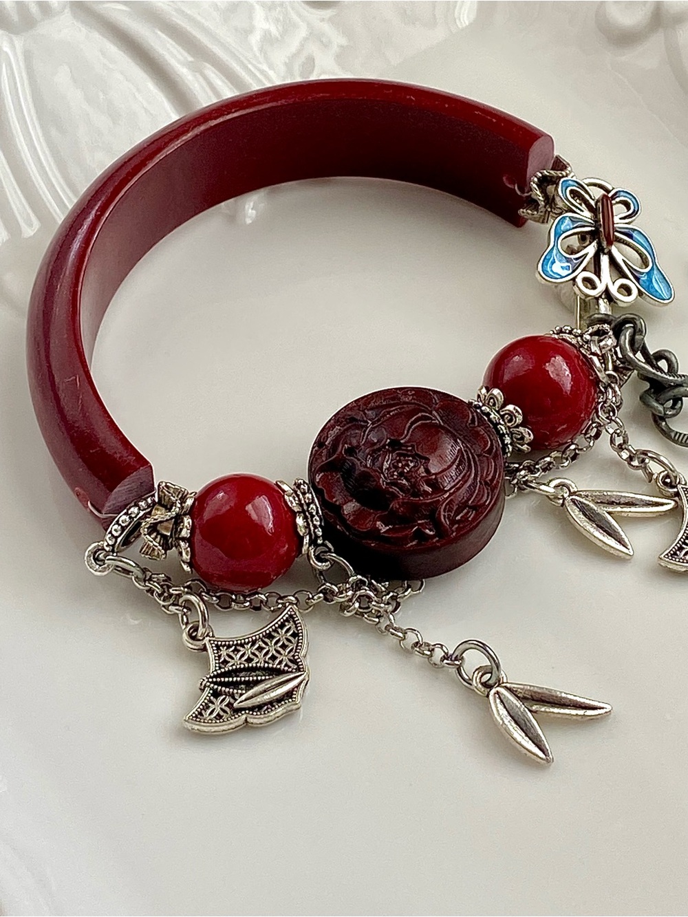B196-Cinnabar Jasper And Flower Carved Sandlewood Adjustable Half Bangle